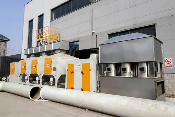 朴华科技两万风量催化燃烧设备安装现场忙 朴华科技两万风量催化燃烧设备安装现场忙