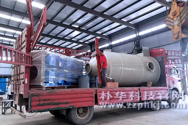 有机废气处理组合设备:喷淋塔+等离子净化器组合设备装车发货